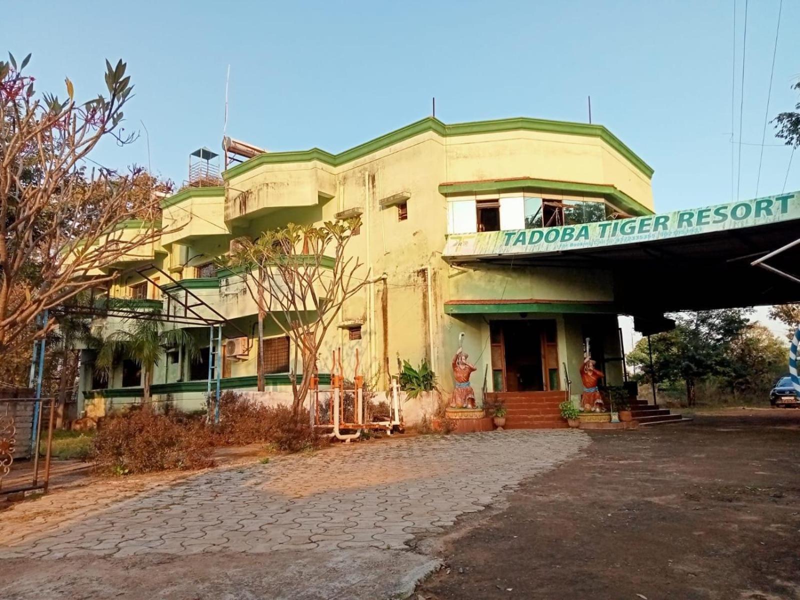Oyo Flagship Tadoba Tiger Resort Mohurli Экстерьер фото